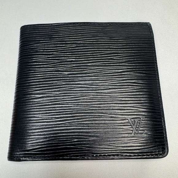 Louis Vuitton Black Epi Leather Bi-fold Wallet - Picture 1 of 4